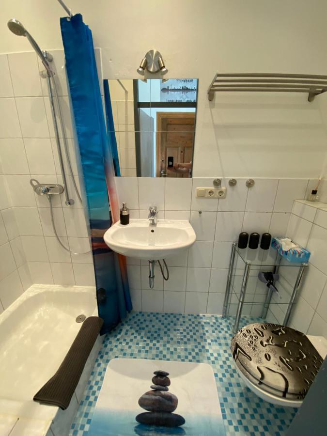 Goyapartment Fuer Handwerker & Business City-Nah!! Free Netflix! Modern! Bochum Luaran gambar
